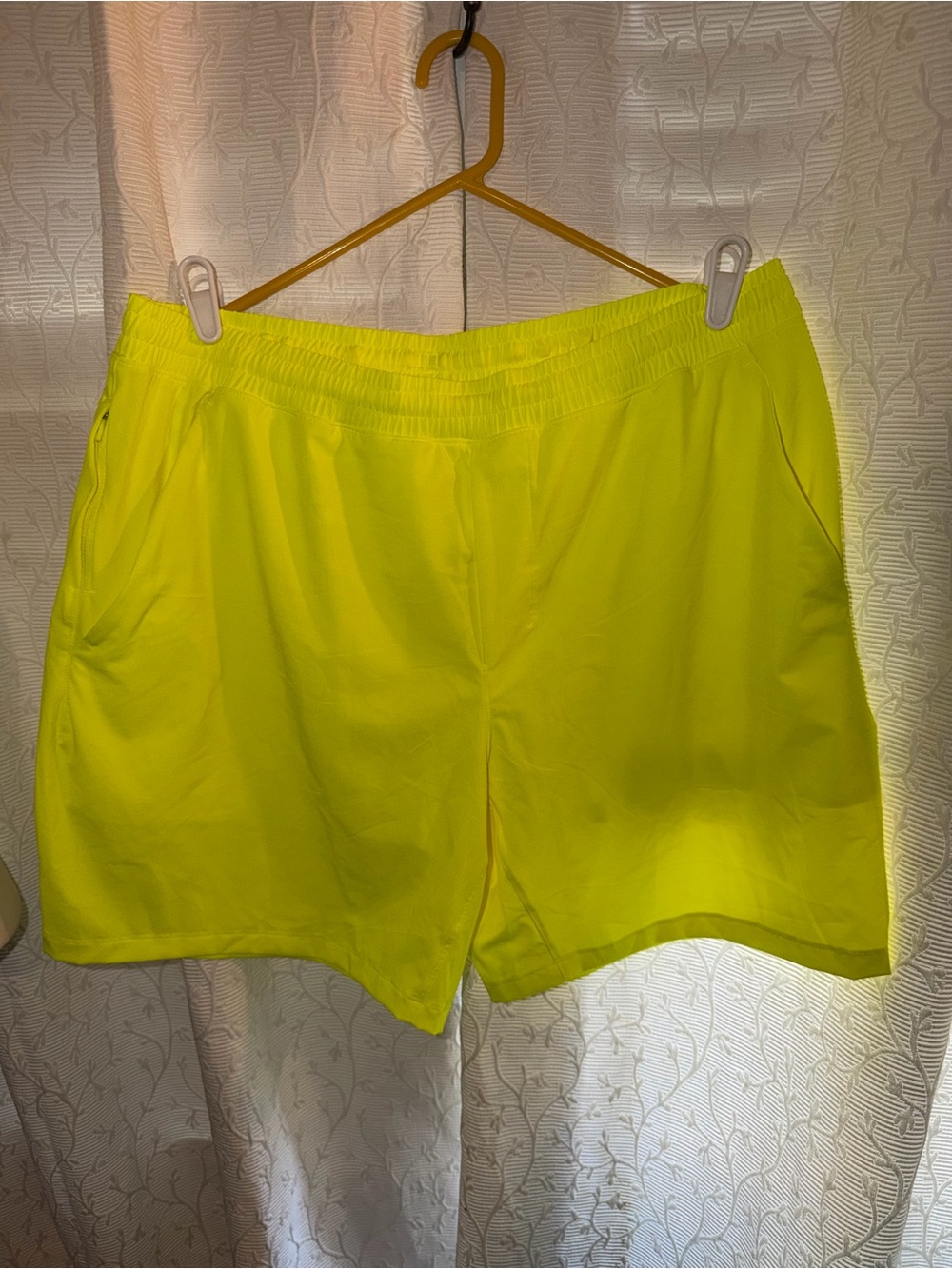 Lululemon pace breaker lined shorts